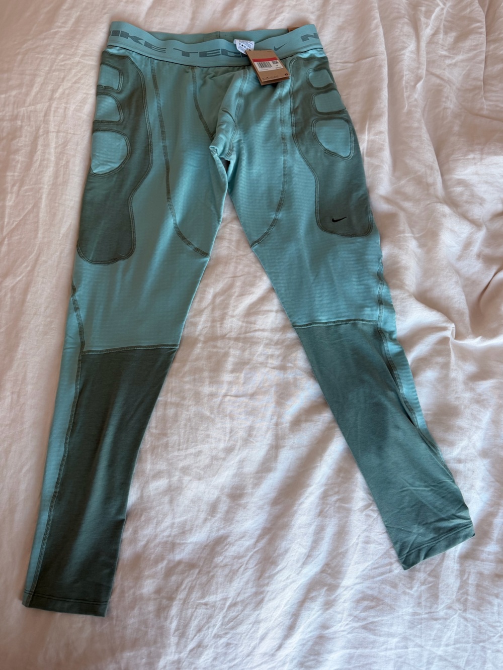 Nike Mens size Large Teal Two-Tone Performance Leggings